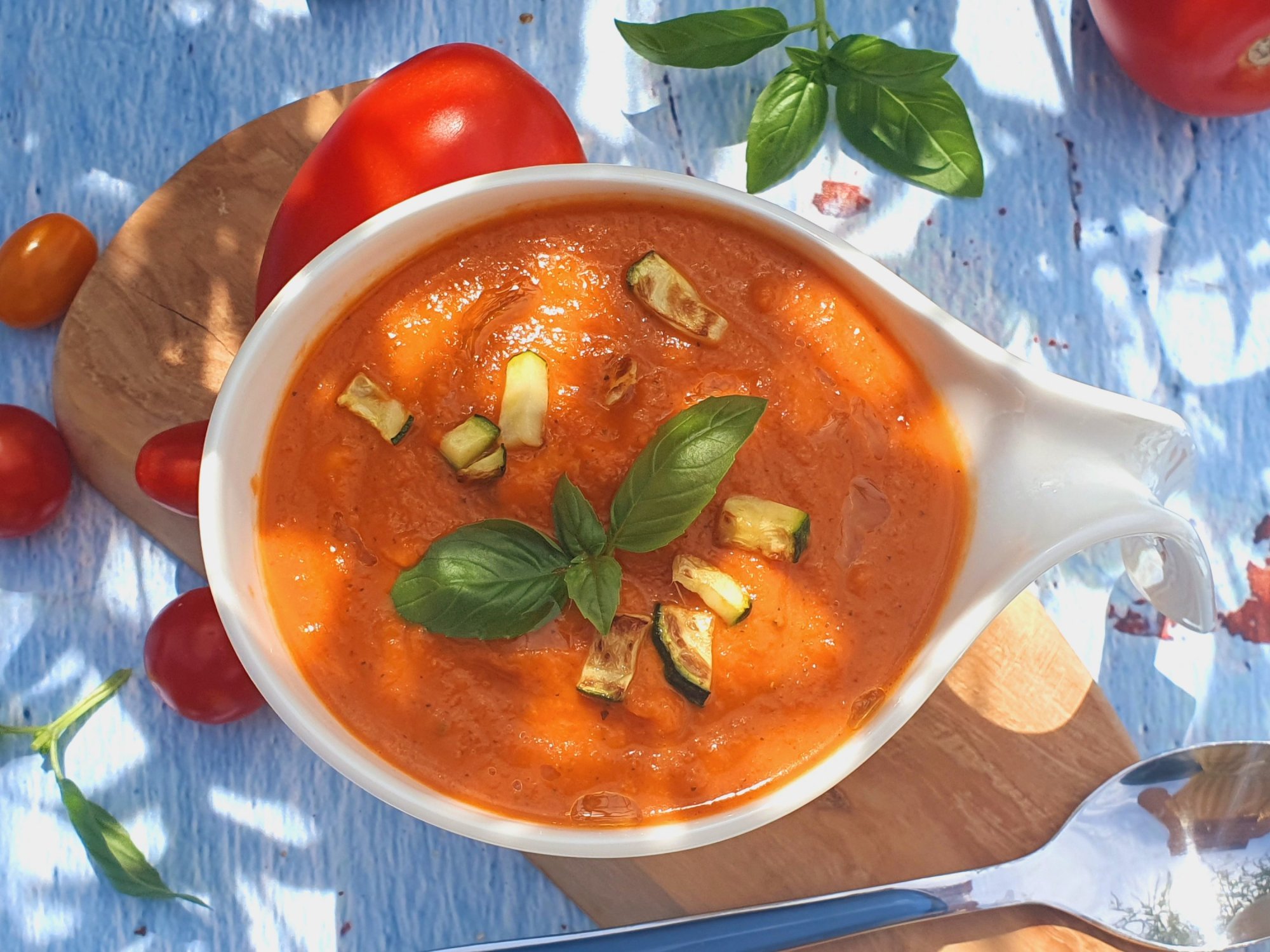 Tomaten-Zucchini-Suppe – Iris Lowcarbküche
